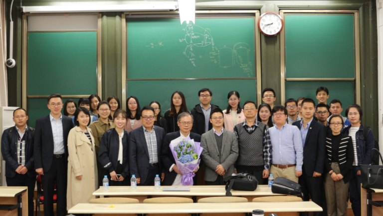 我所参与协办的“保险法主要争议问题”专题讲座在上海交通大学徐汇校区成功举办